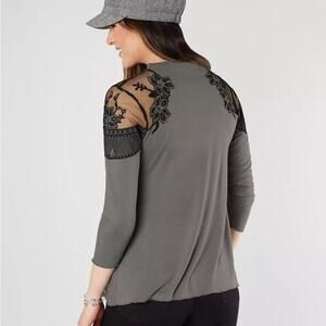 NWT GIMMICKS Sheer Floral Embroidered Top Size M